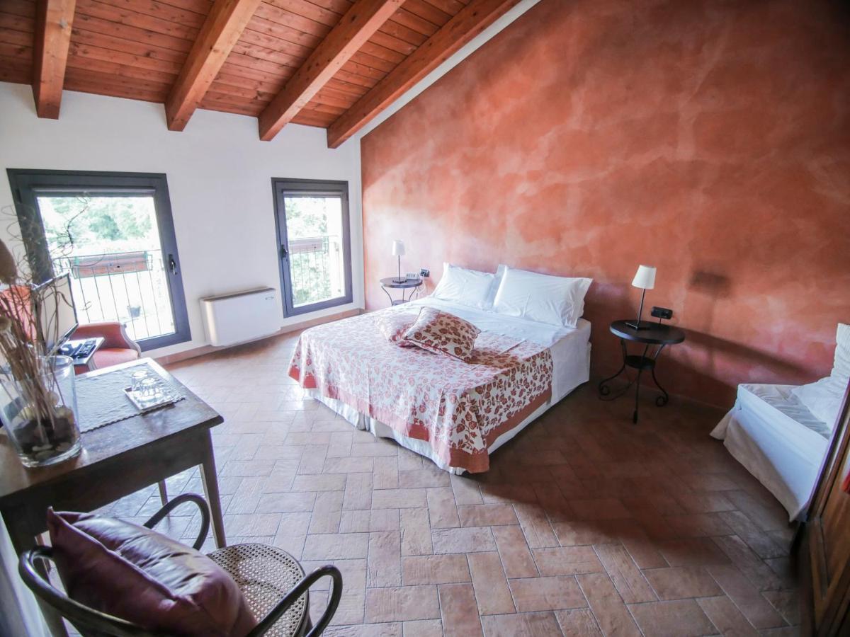 Quattrocolli B&B Quattro Castella Exterior photo